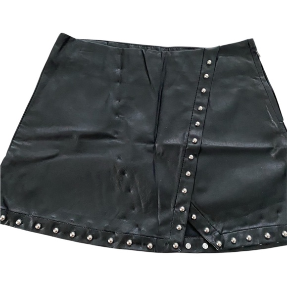 SA Sabrina Spellman Forever 21 Faux Leather Studded Skirt - Picture 7 of 16